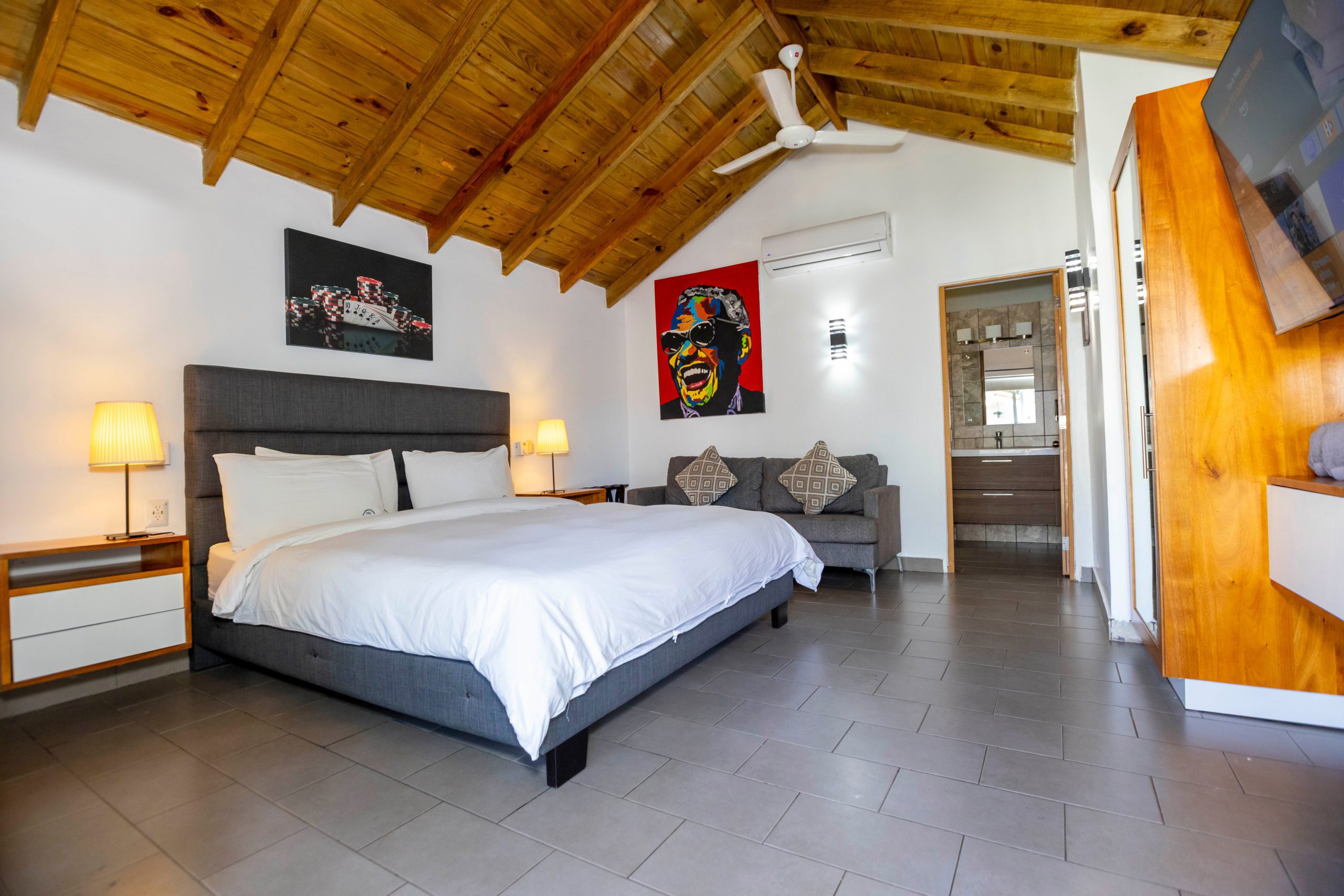 The Villa Twelve27